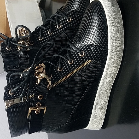 Booties NEW with tags - Picture 6 of 6